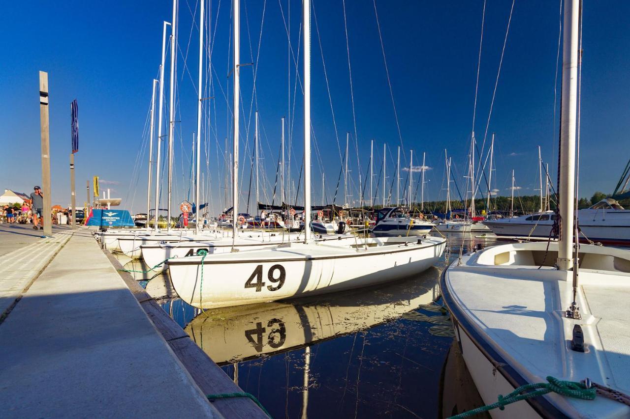 Aparthotel Kamienica Portowa à Mikołajki Extérieur photo
