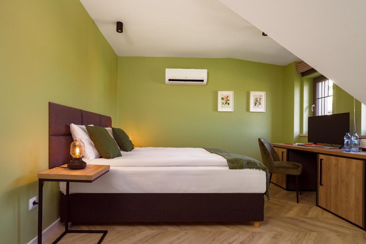 Aparthotel Kamienica Portowa à Mikołajki Extérieur photo